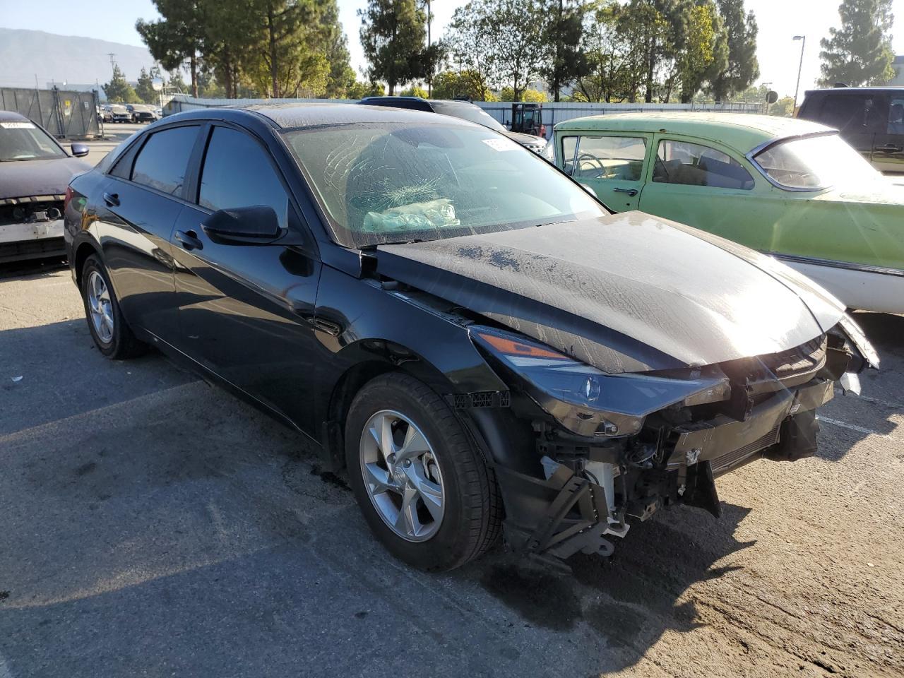 2023 Hyundai Elantra Se - Image 4