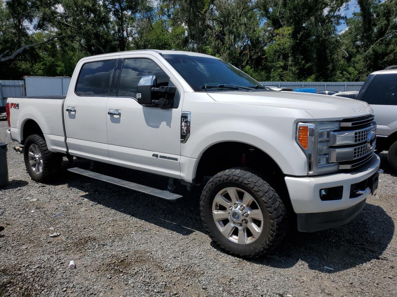 2017 Ford F250 Super Duty - Image 4