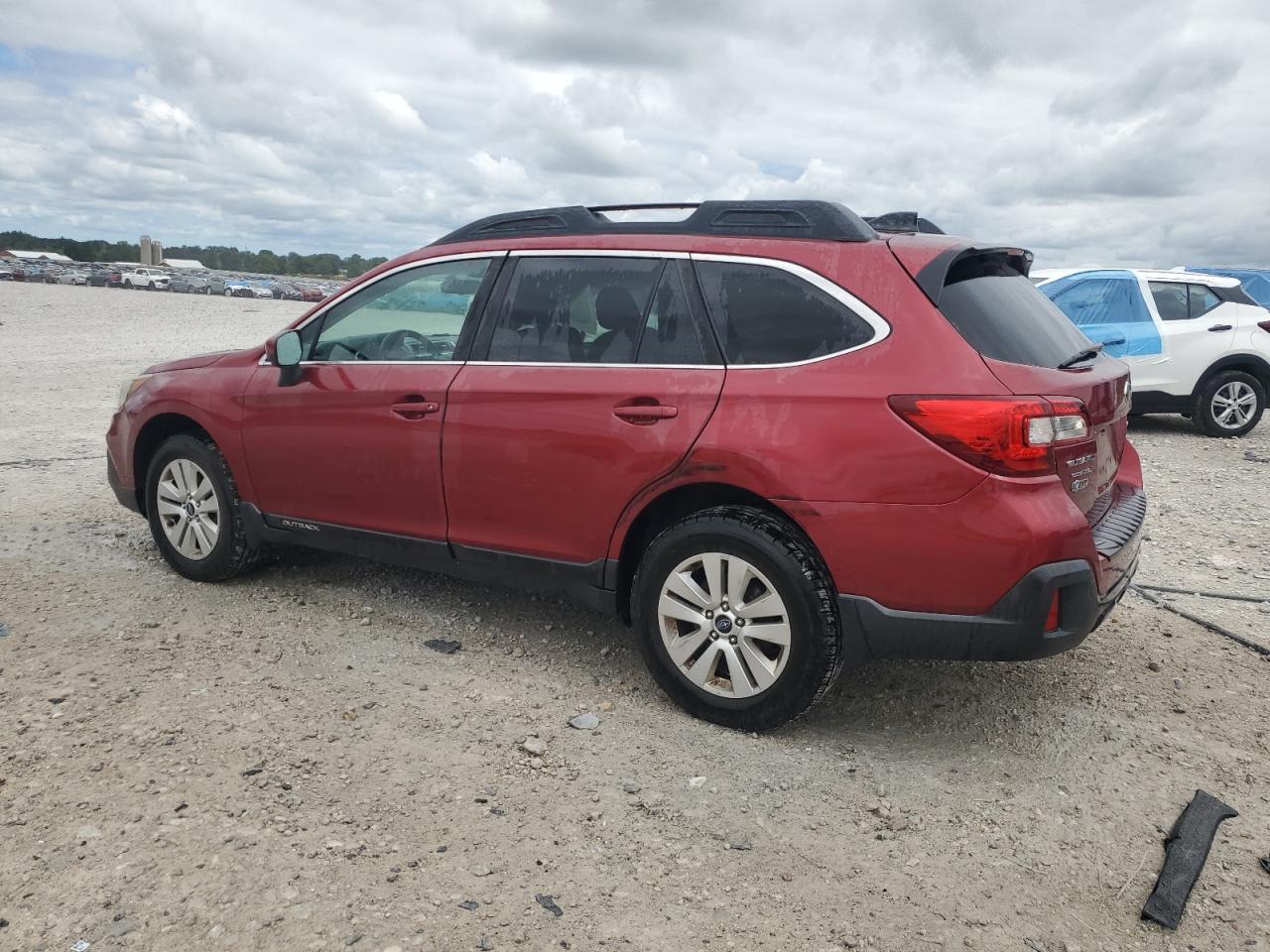 2018 Subaru Outback 2.5I Premium - Фото 2