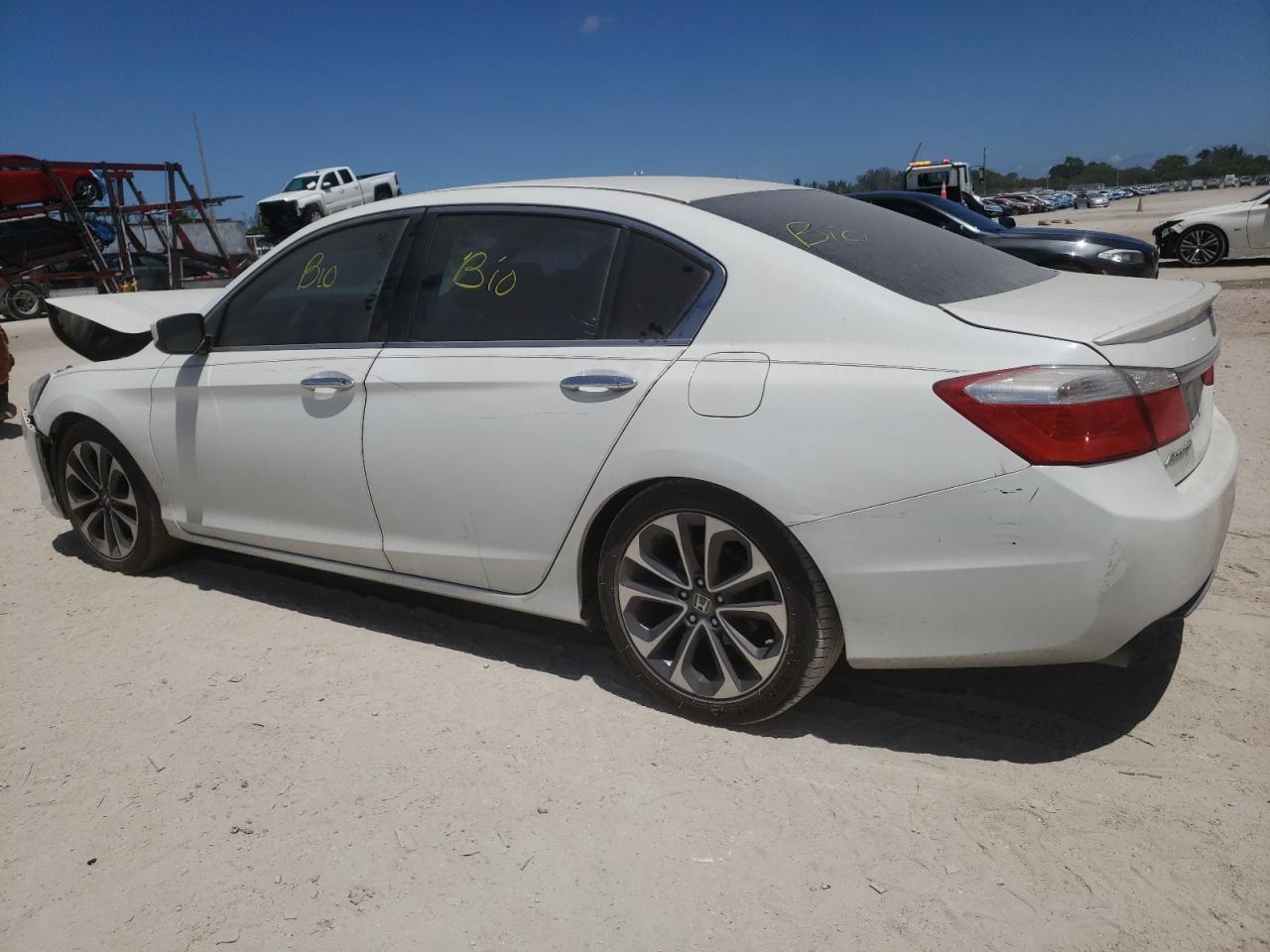 2015 Honda Accord Sport - Image 2