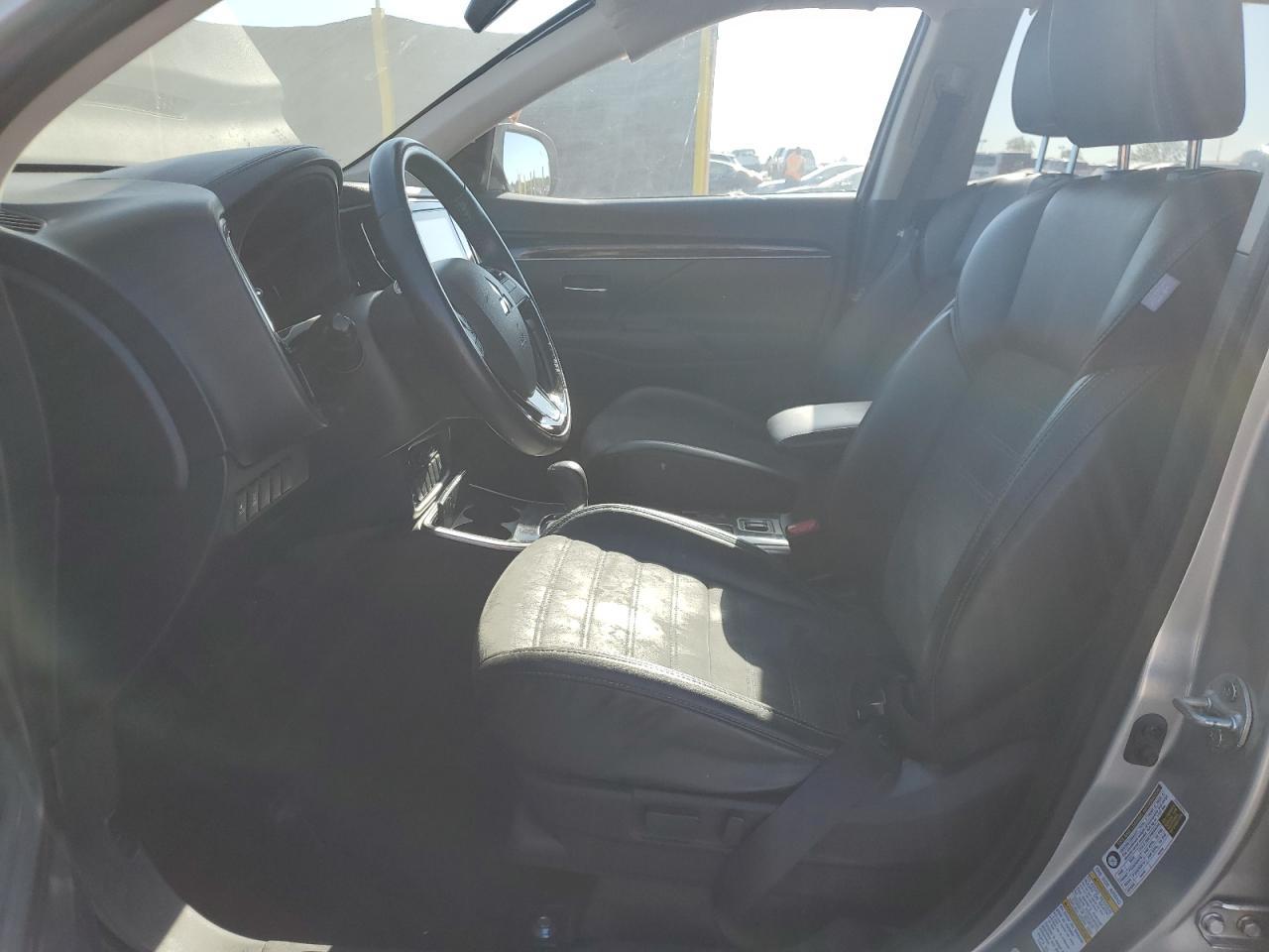 2020 Mitsubishi Outlander Se - Фото 7