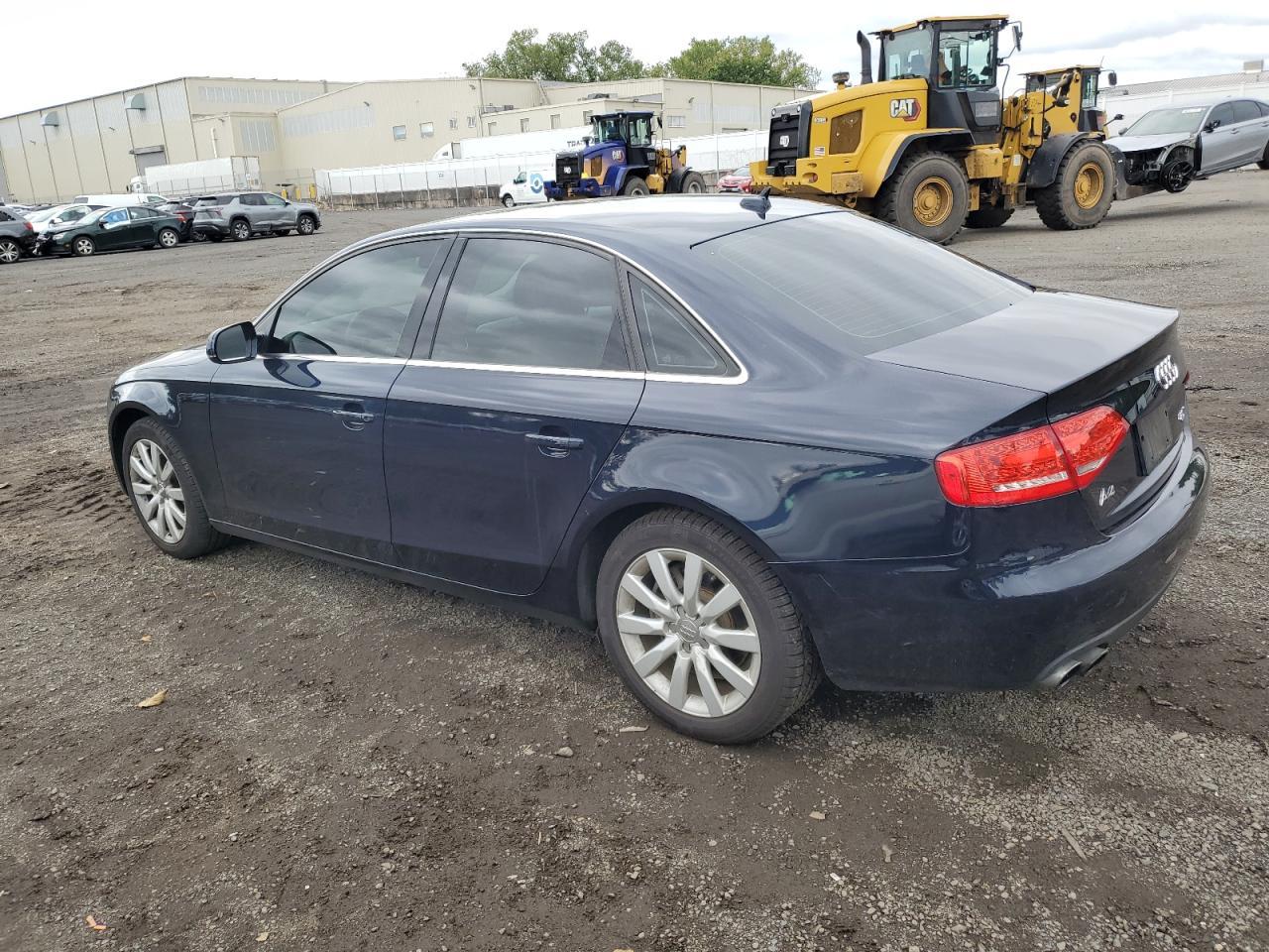 2011 Audi A4 Premium Plus - Фото 2