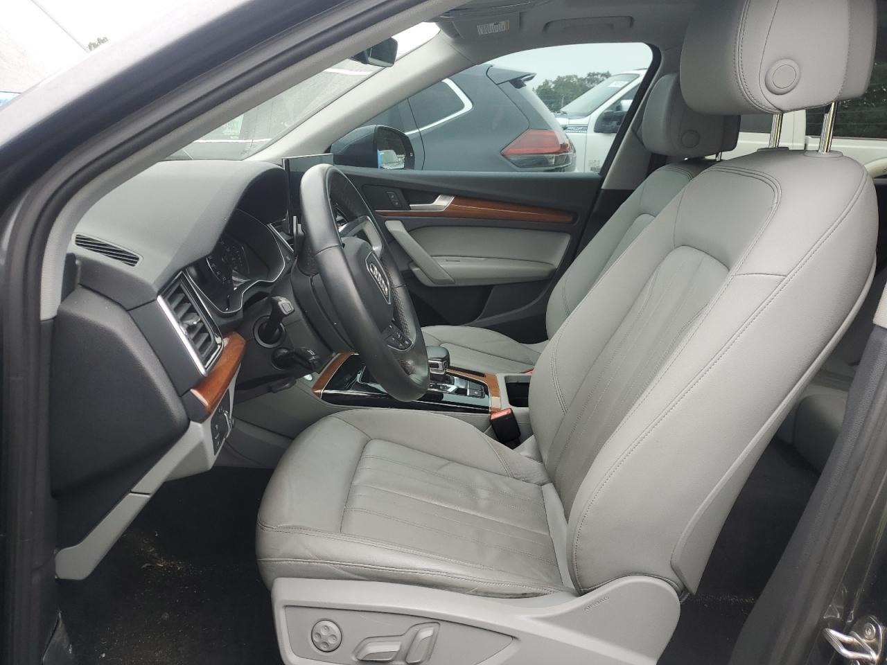 2022 Audi Q5 Premium - Фото 7