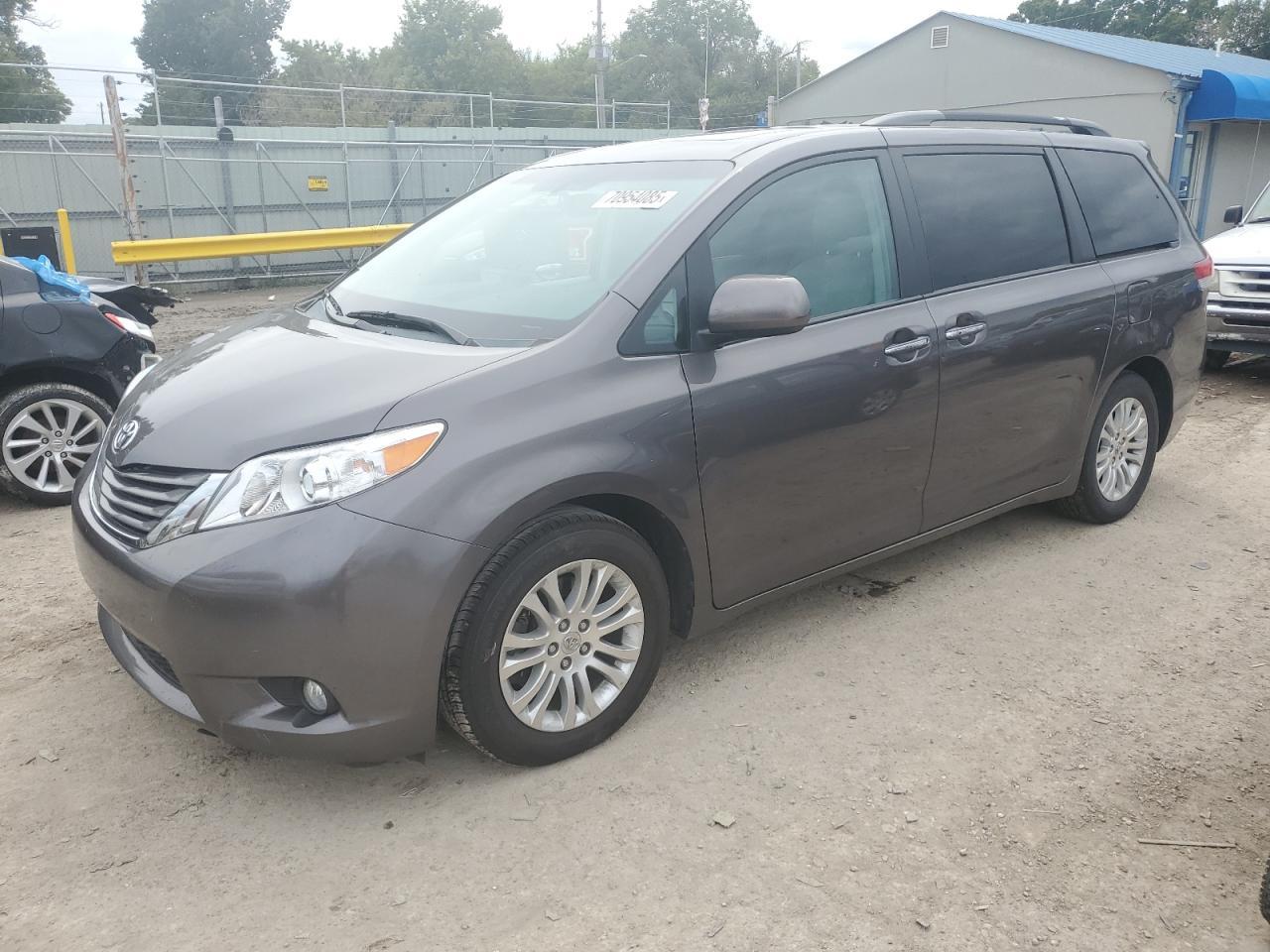2013 Toyota Sienna Xle