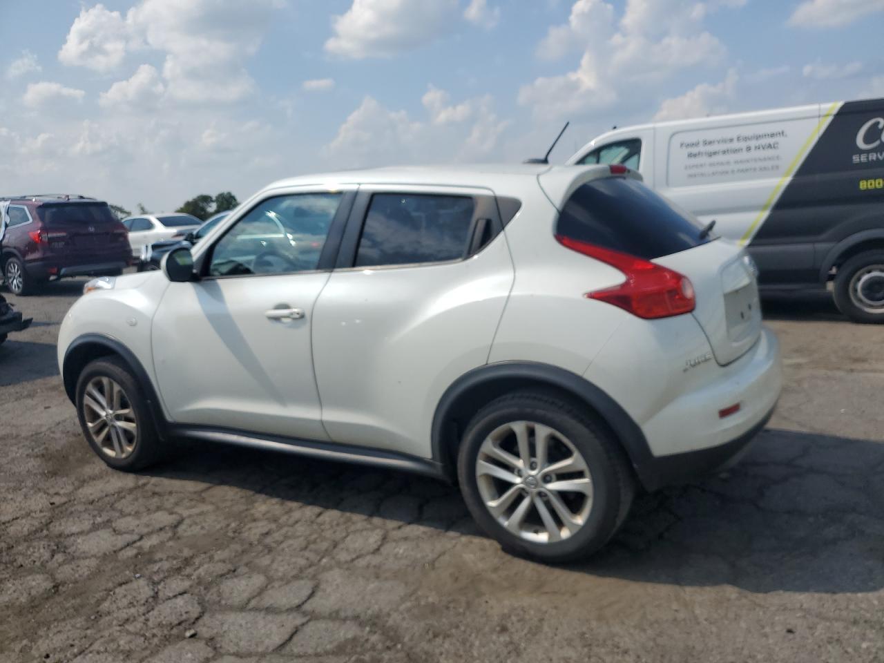 2014 Nissan Juke S - Image 2