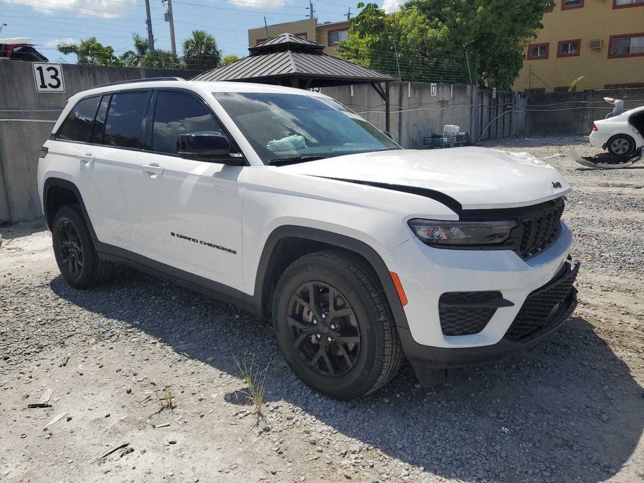 2024 Jeep Grand Cherokee Laredo - Фото 4