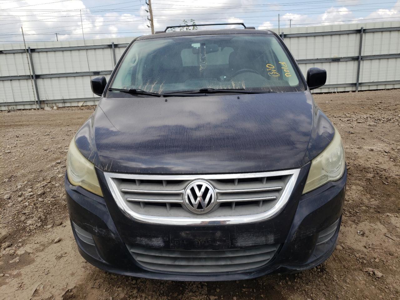 2011 Volkswagen Routan Se - Фото 5