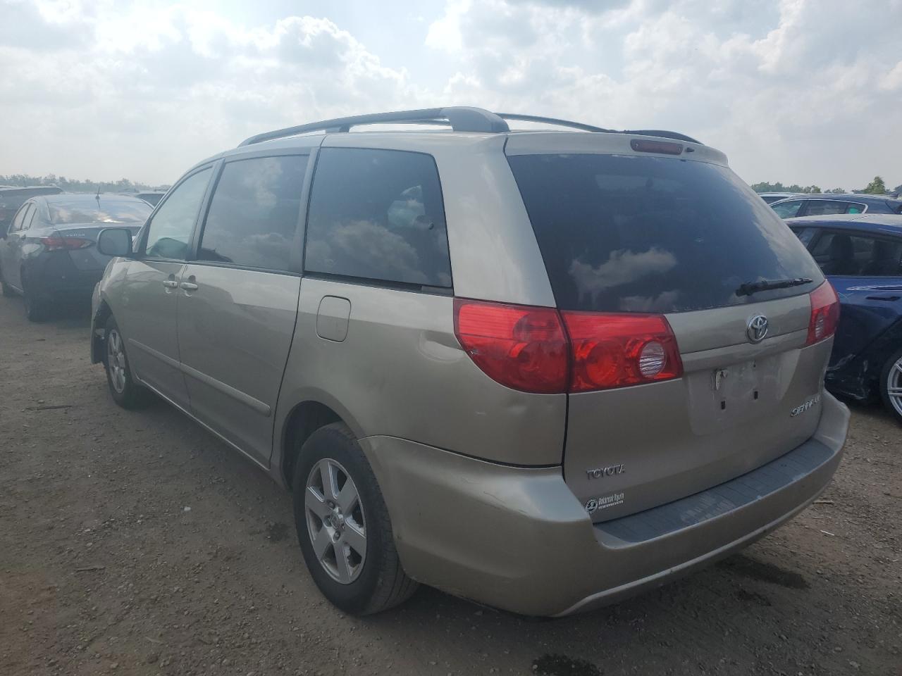 2008 Toyota Sienna Ce - Фото 2