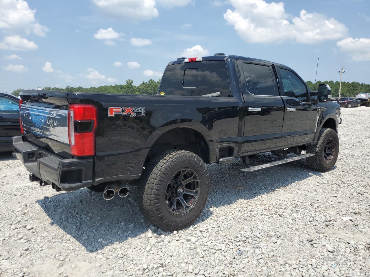 2024 Ford F250 Super Duty - Фото 3