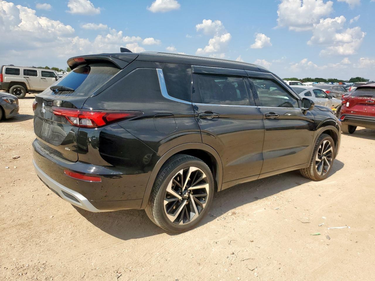 2022 Mitsubishi Outlander Sel - Image 3