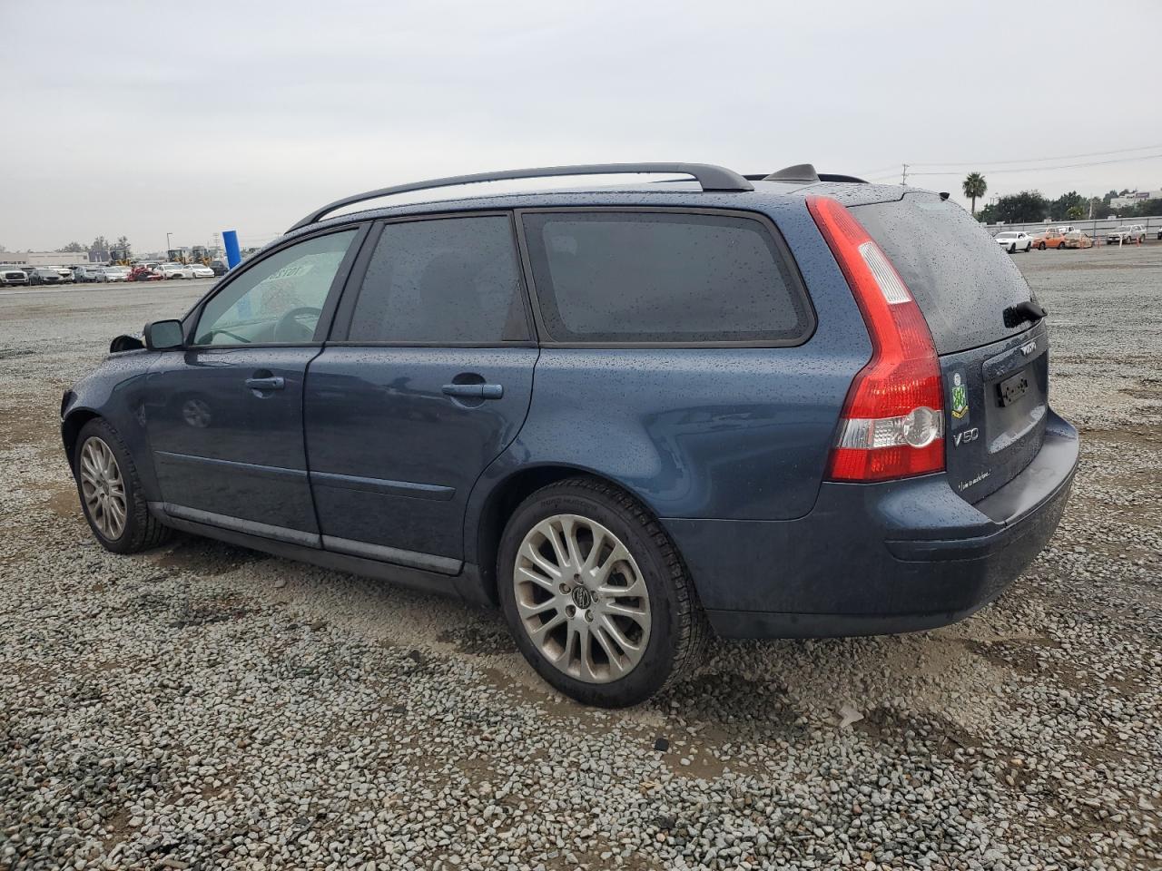2006 Volvo V50 2.4I - Image 2