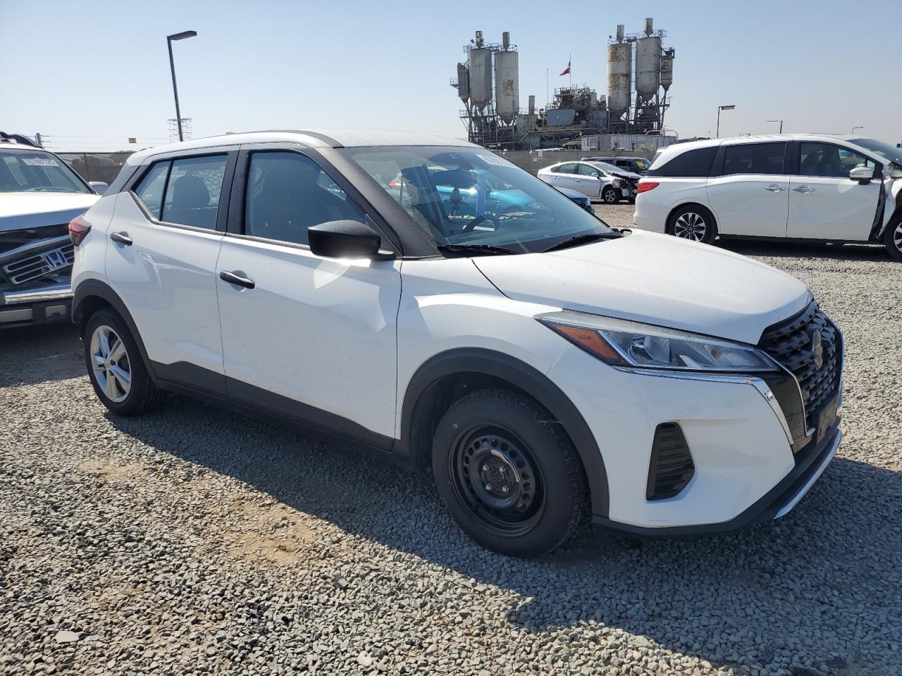 2021 Nissan Kicks S - Image 4