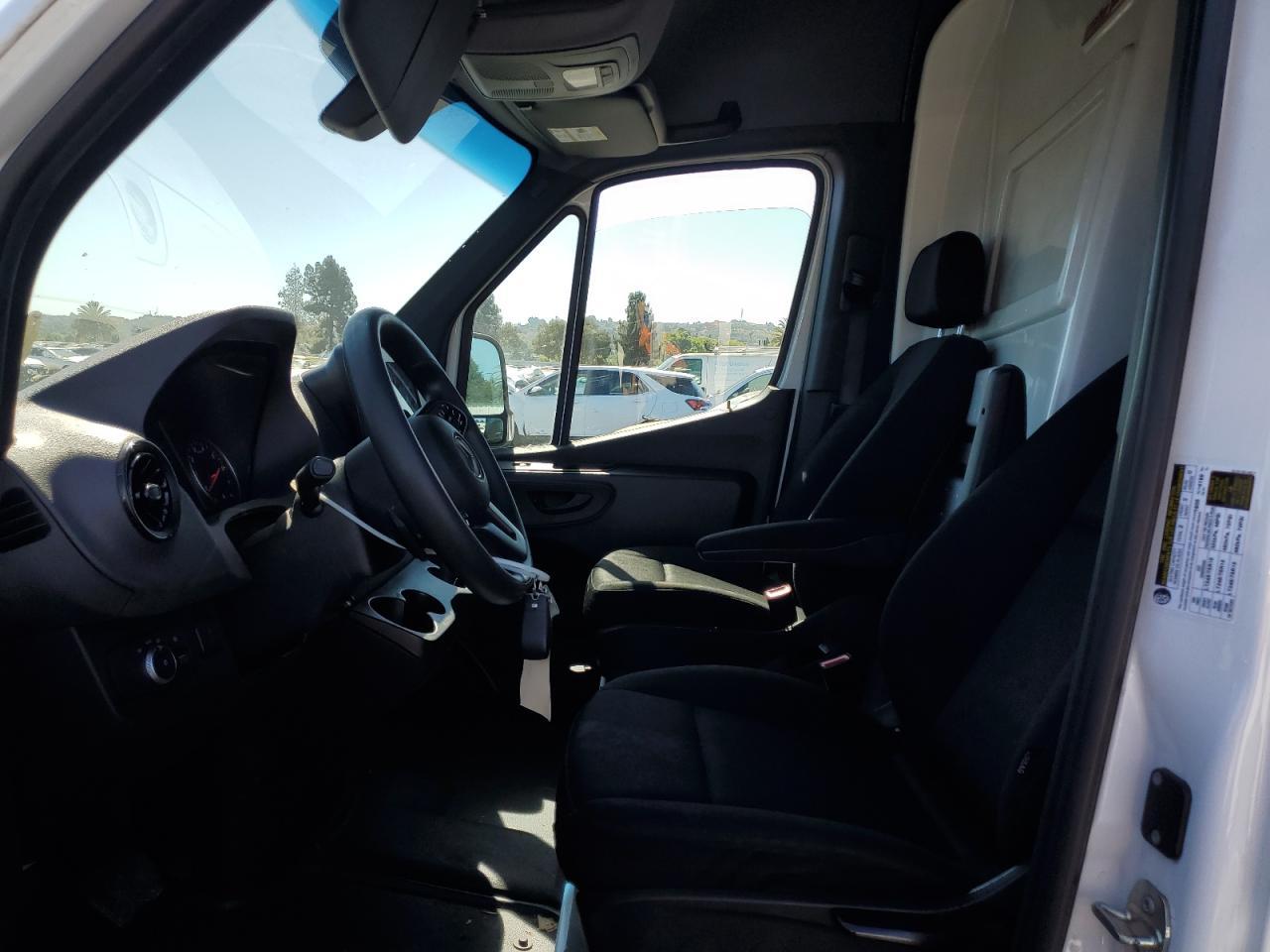 2023 Mercedes-Benz Sprinter 2500 - Image 7