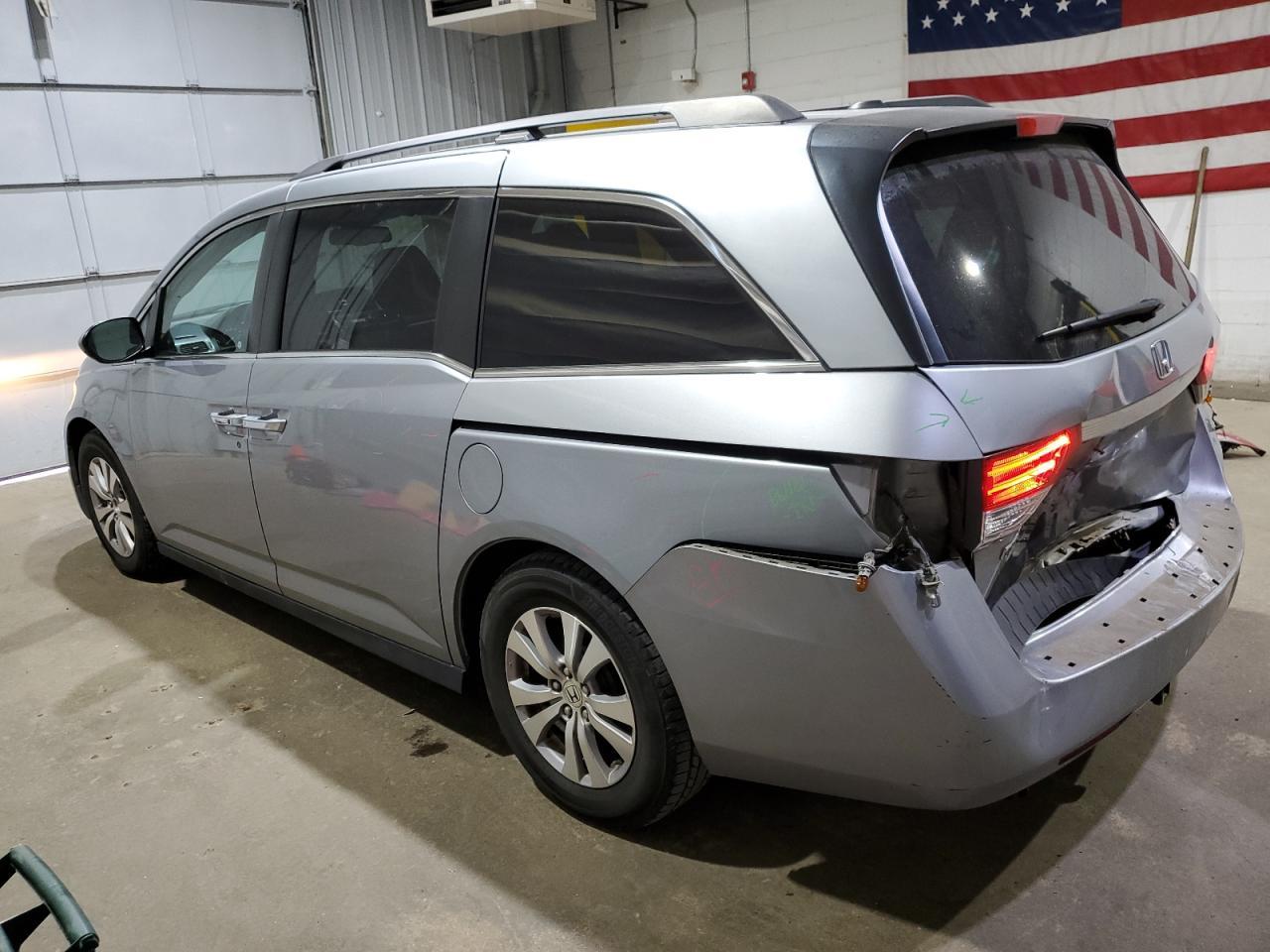 2016 Honda Odyssey Ex - Image 2