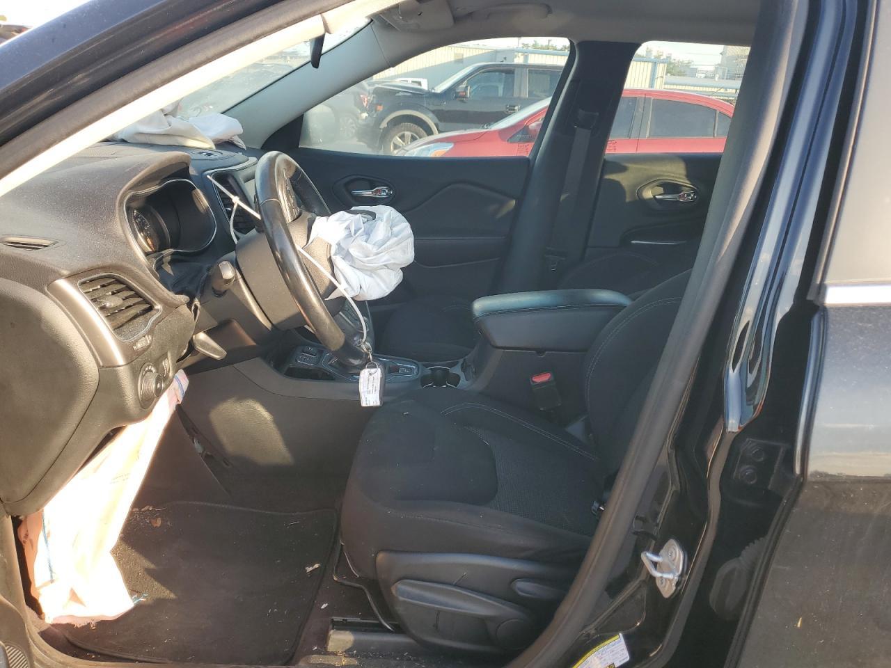 2019 Jeep Cherokee Latitude - Фото 7