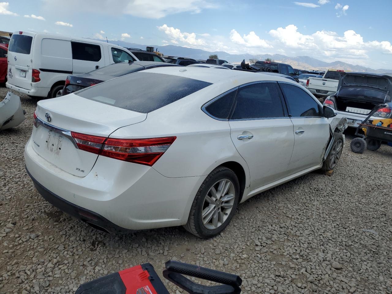 2015 Toyota Avalon Xle - Фото 3