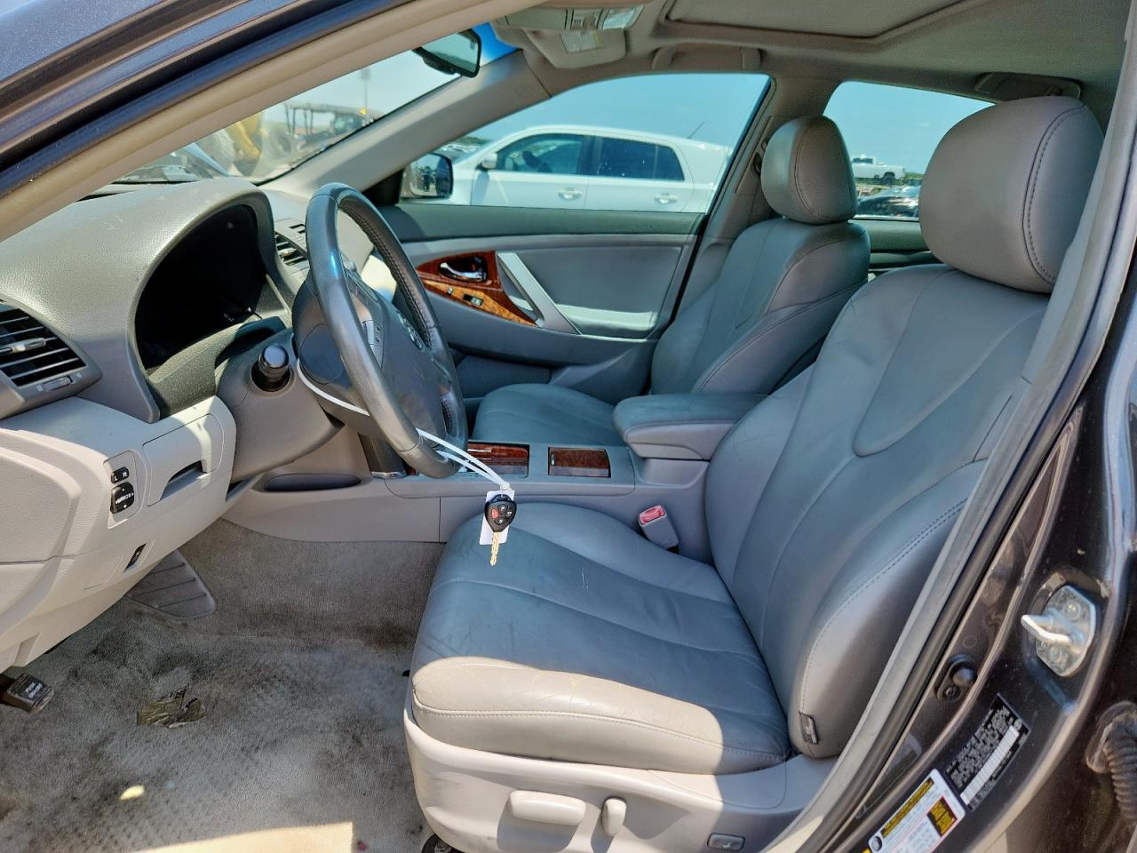 2011 Toyota Camry Base - Фото 7