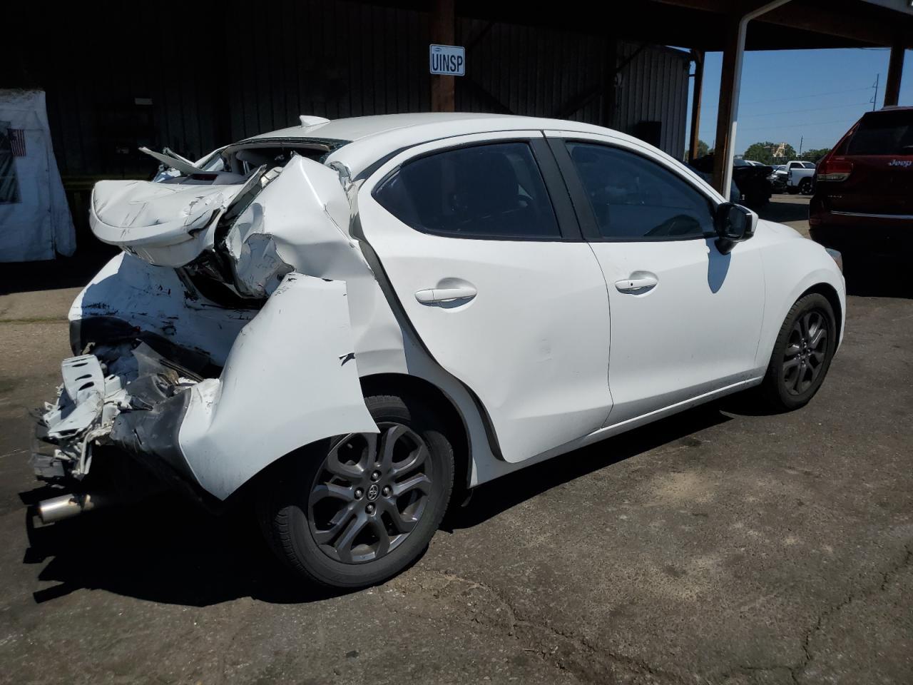 2019 Toyota Yaris L - Фото 3