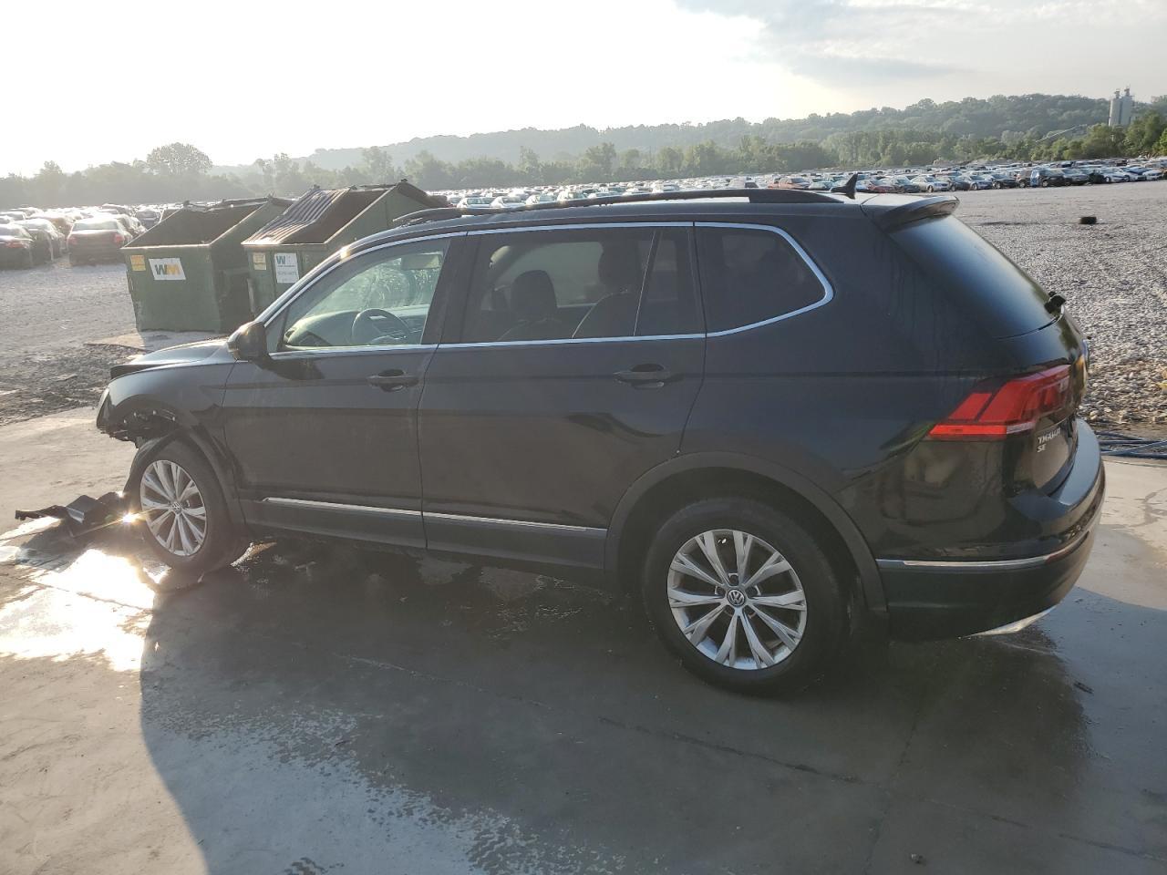 2018 Volkswagen Tiguan Se - Image 2