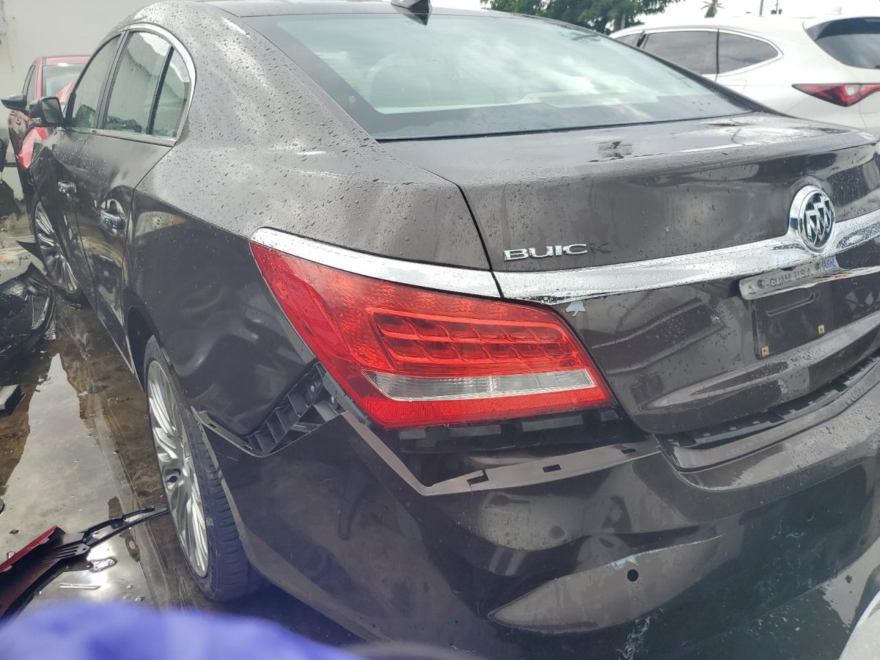 2016 Buick Lacrosse Premium - Image 2