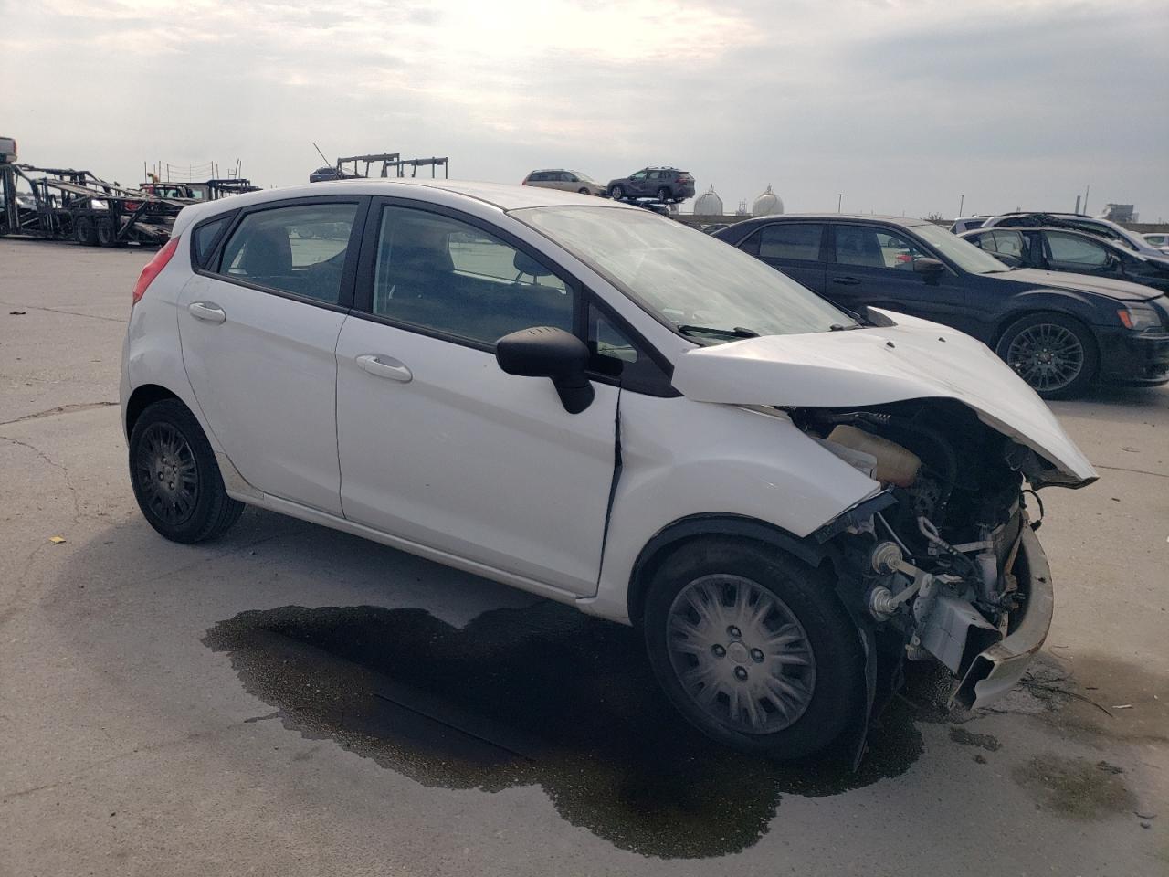 2016 Ford Fiesta S - Фото 4