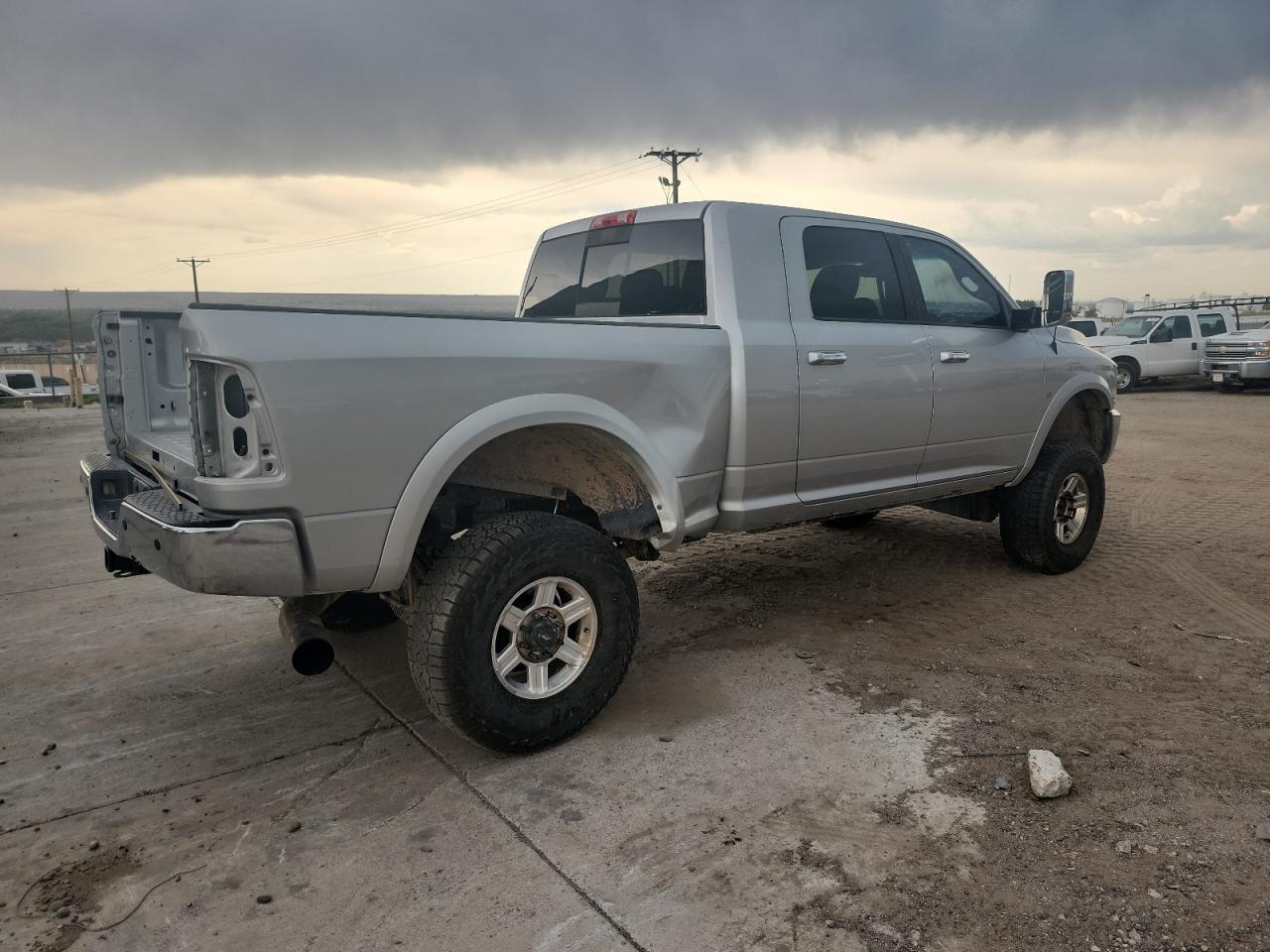 2015 Ram 2500 Laramie - Image 3