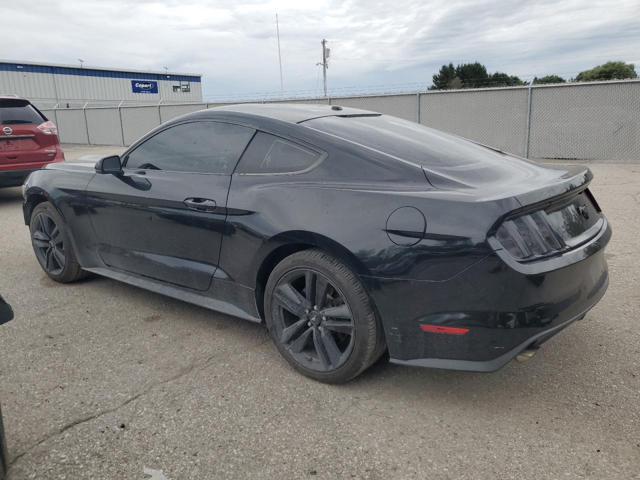2017 Ford Mustang - Фото 2
