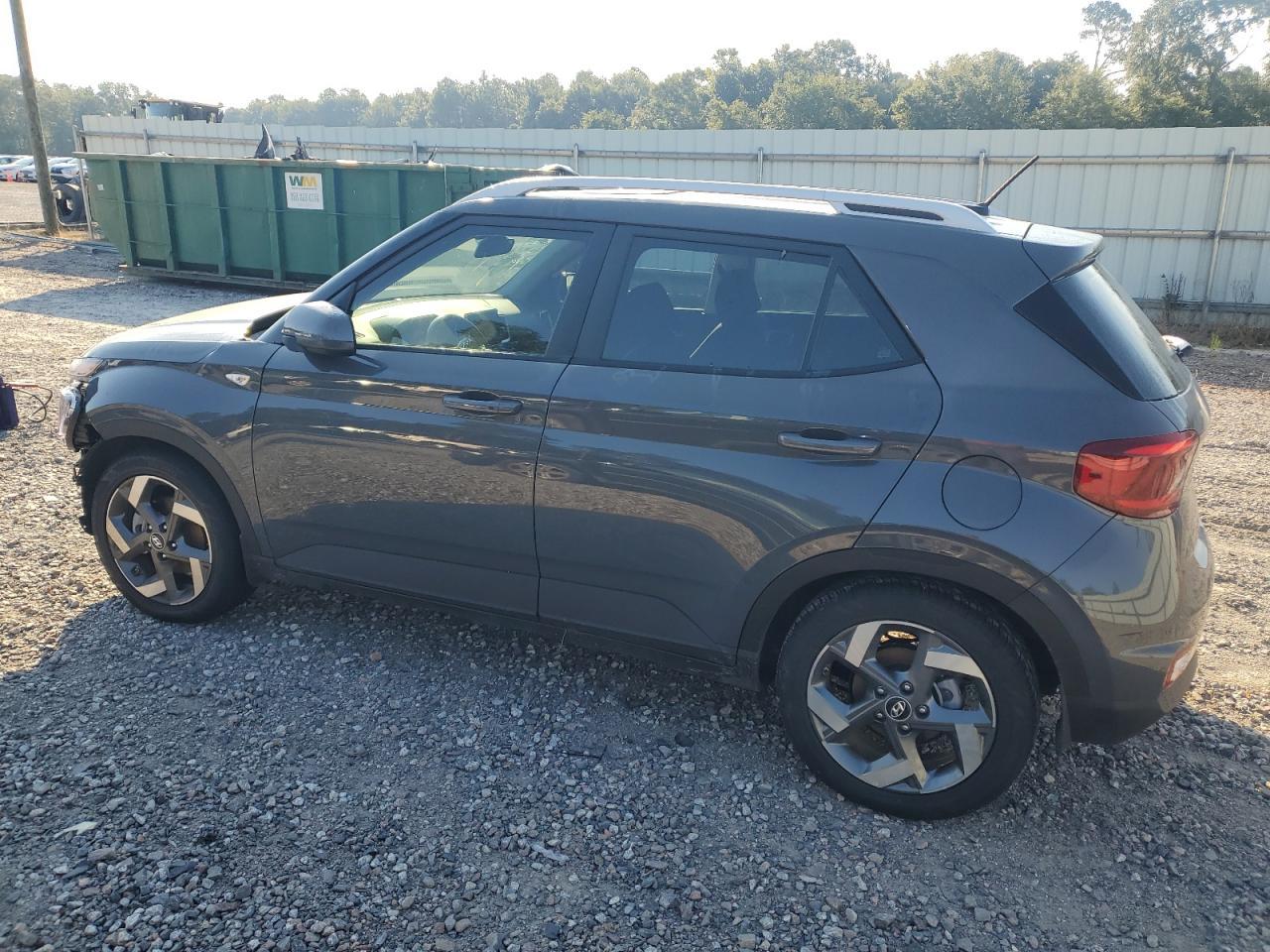 2025 Hyundai Venue Sel - Image 2