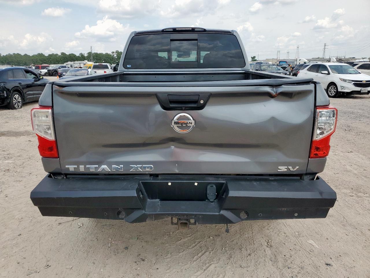 2017 Nissan Titan Xd Sl - Image 6