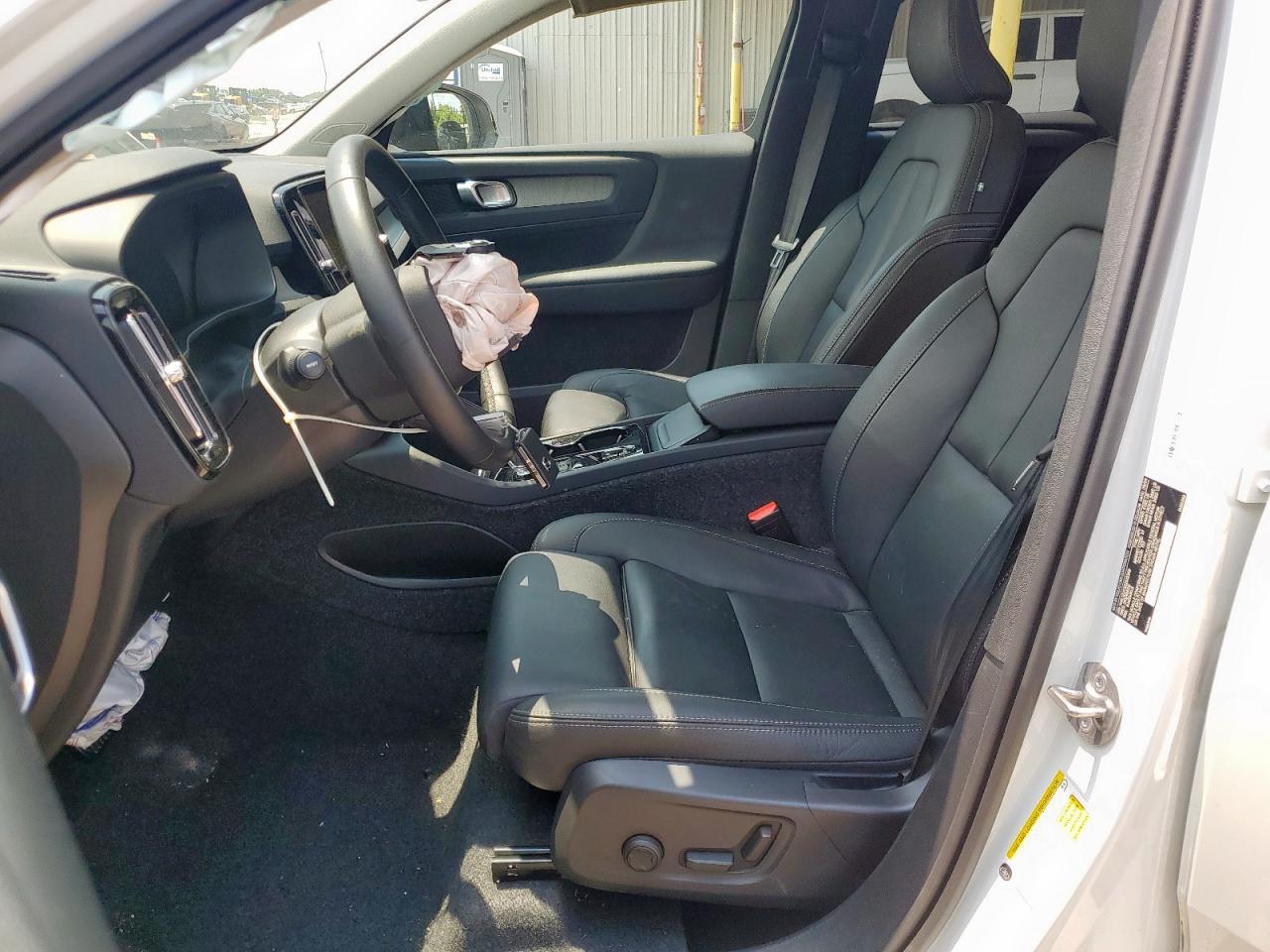 2025 Volvo Xc40 Plus - Фото 7