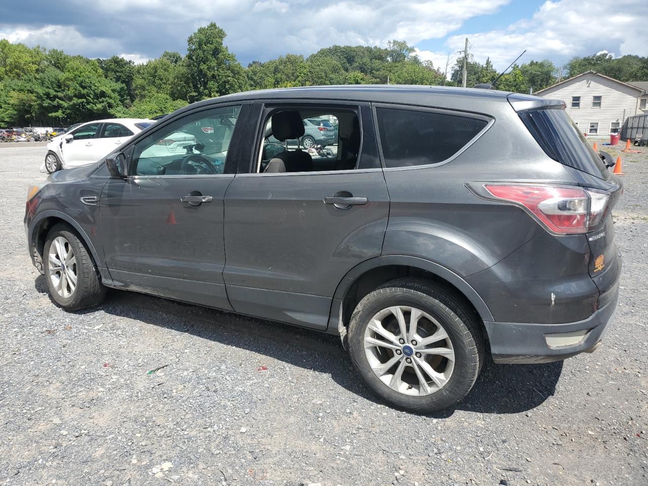 2017 Ford Escape Se - Image 2