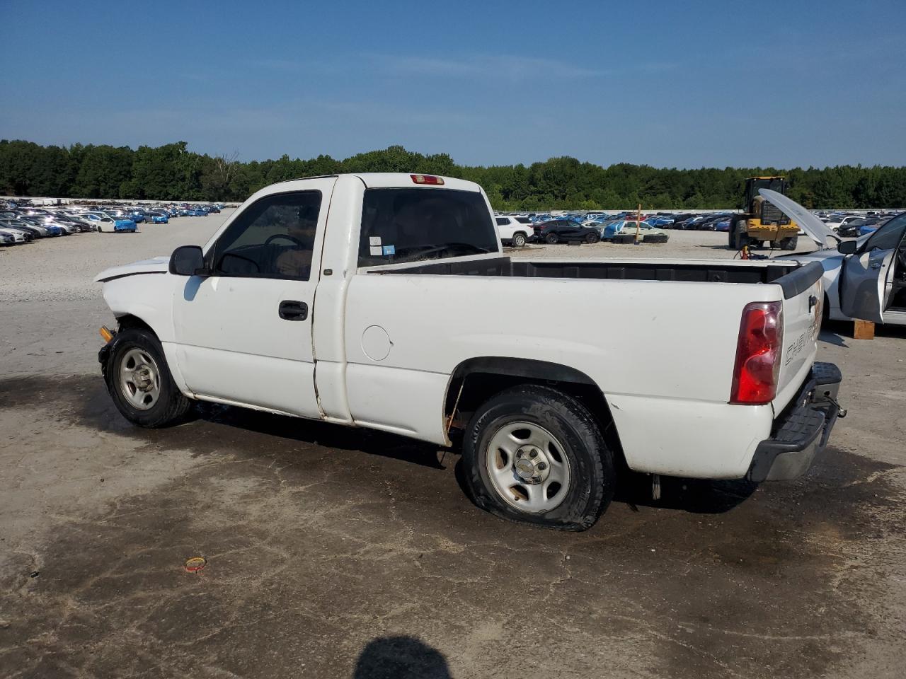 2003 Chevrolet Silverado C1500 - Image 2