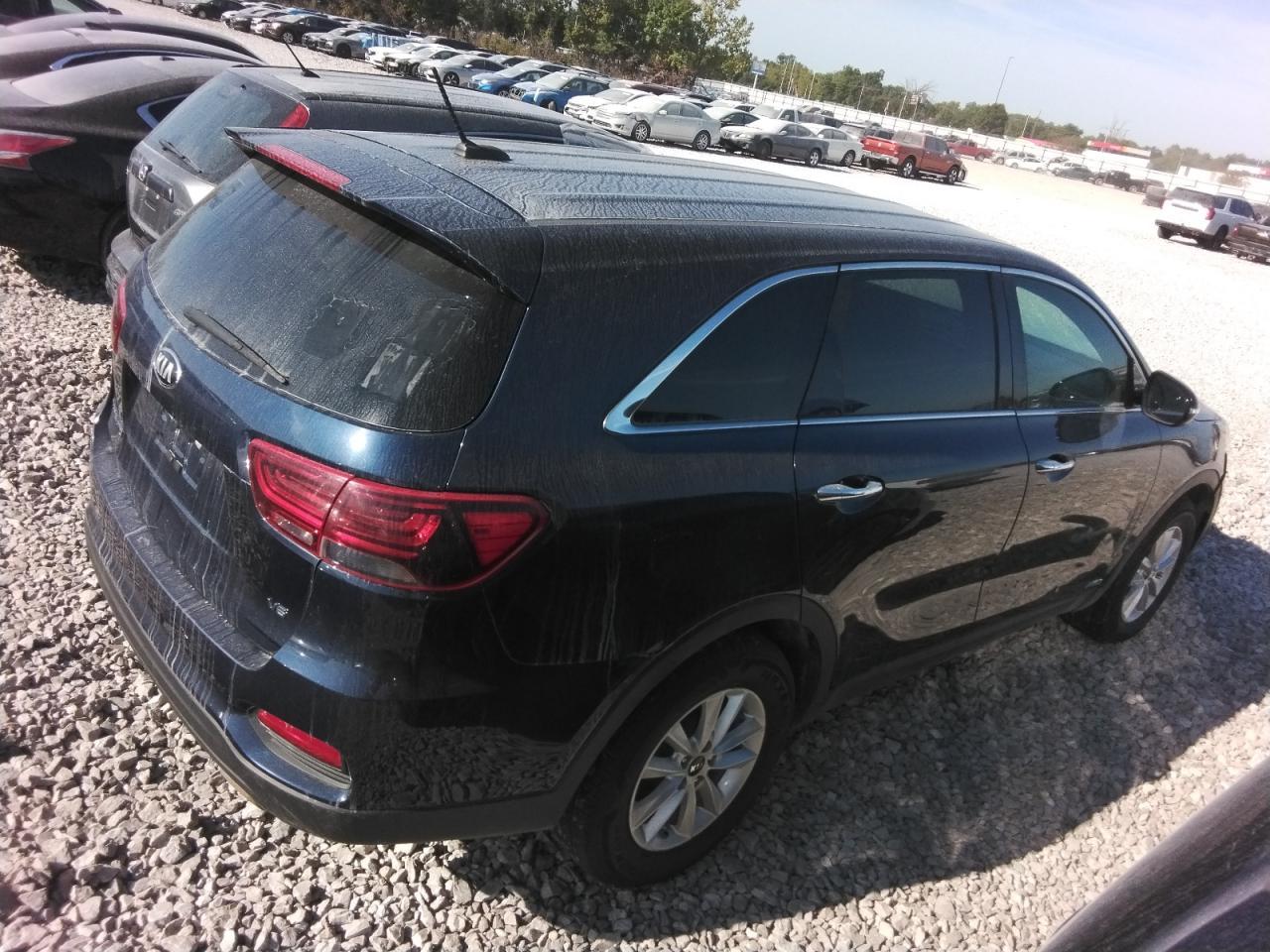 2019 Kia Sorento Lx - Image 3