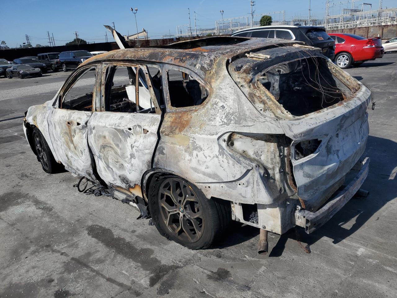 2020 BMW X1 xDrive28I - Фото 2