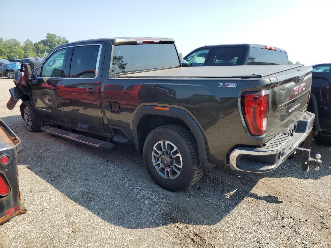 2022 GMC Sierra K3500 Sle - Image 2