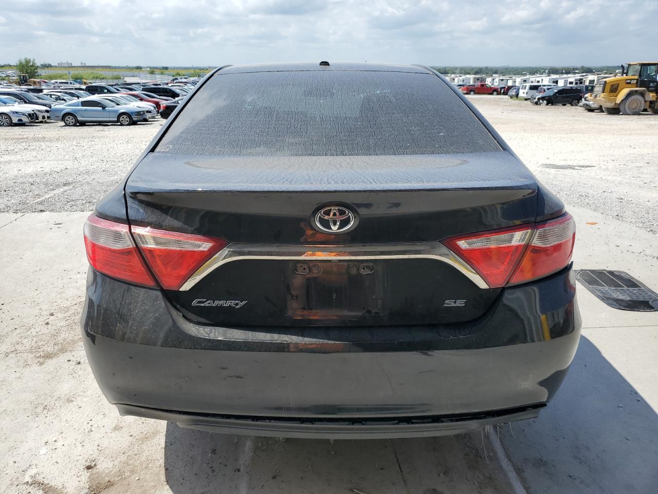 2017 Toyota Camry Le - Image 6
