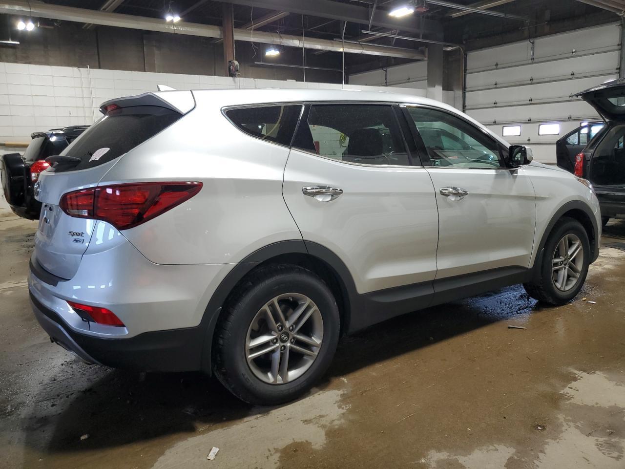 2017 Hyundai Santa Fe Sport - Image 3