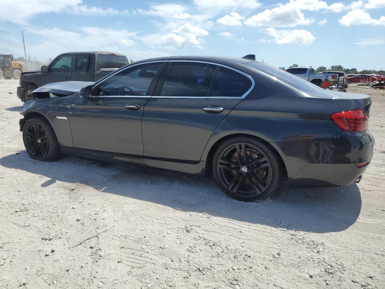 2016 BMW 535 I - Фото 2