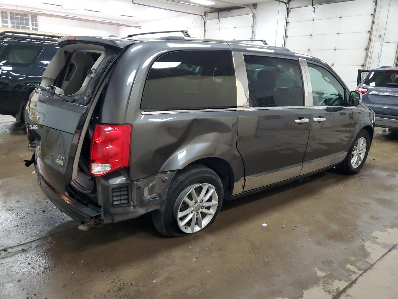 2019 Dodge Grand Caravan Sxt - Фото 3