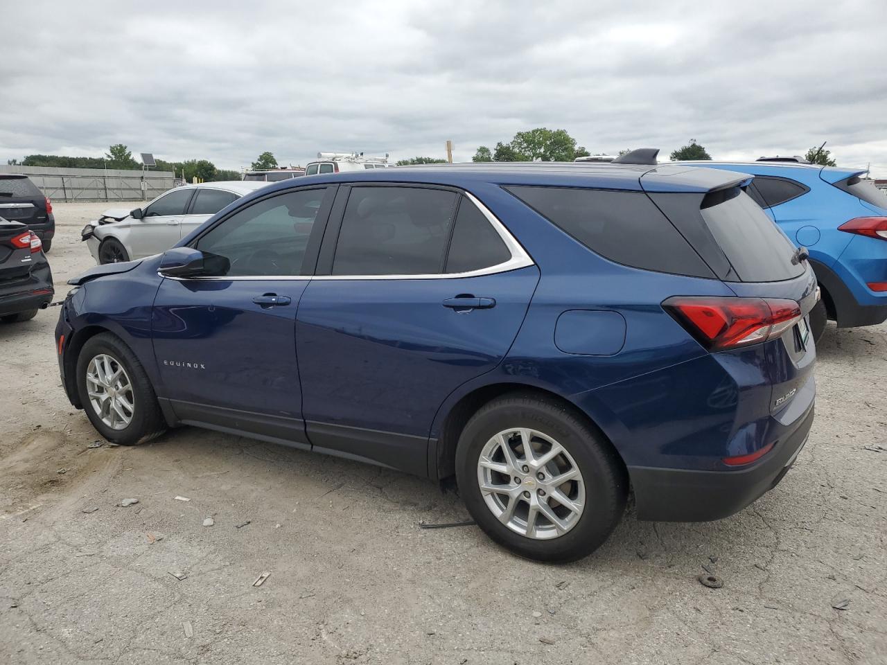 2022 Chevrolet Equinox Lt - Фото 2