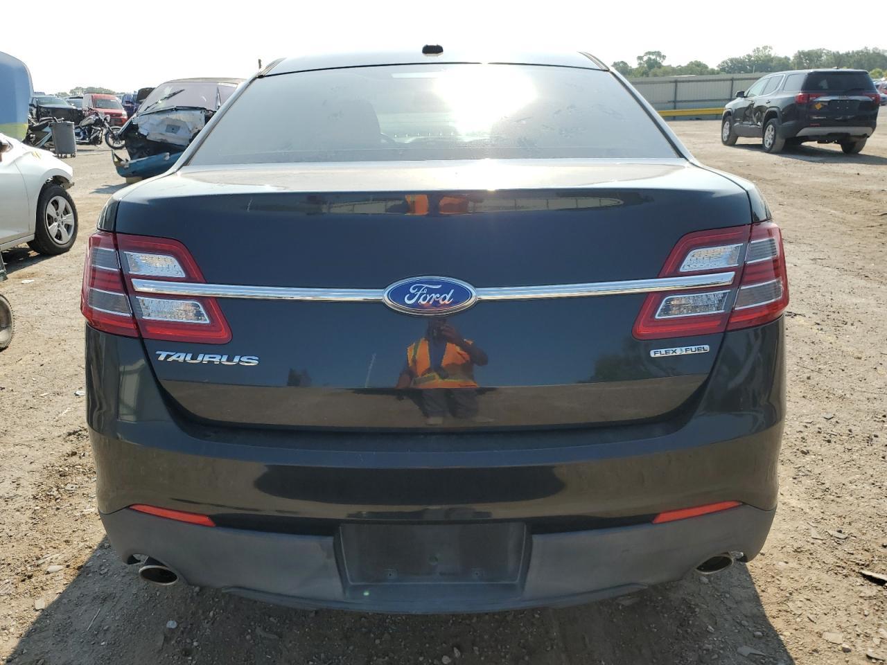 2013 Ford Taurus Se - Image 6