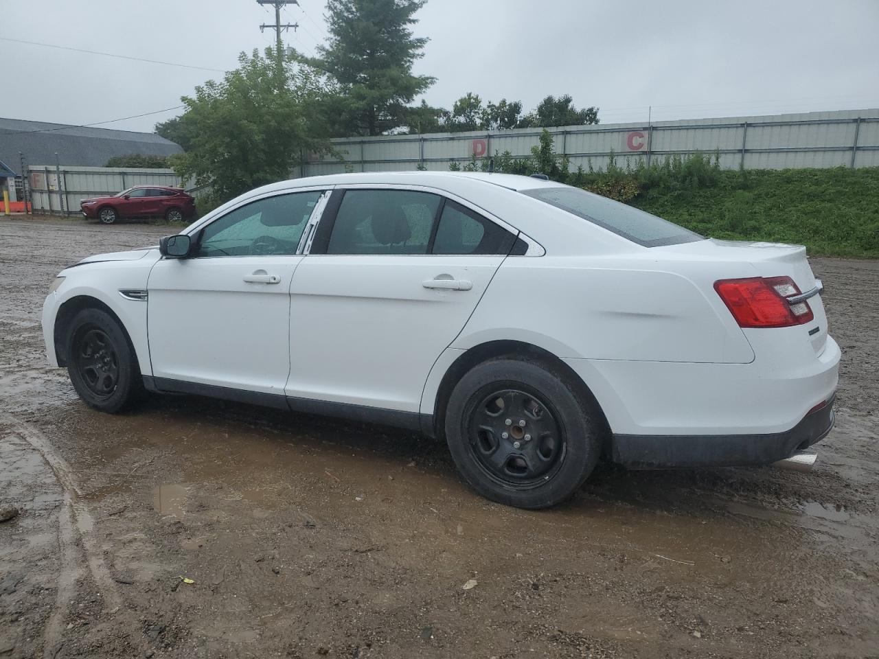 2019 Ford Taurus Police Interceptor - Image 2
