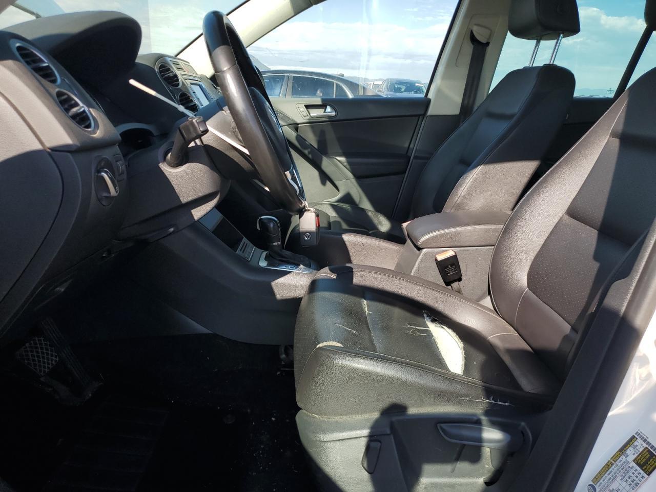 2011 Volkswagen Tiguan S - Фото 7