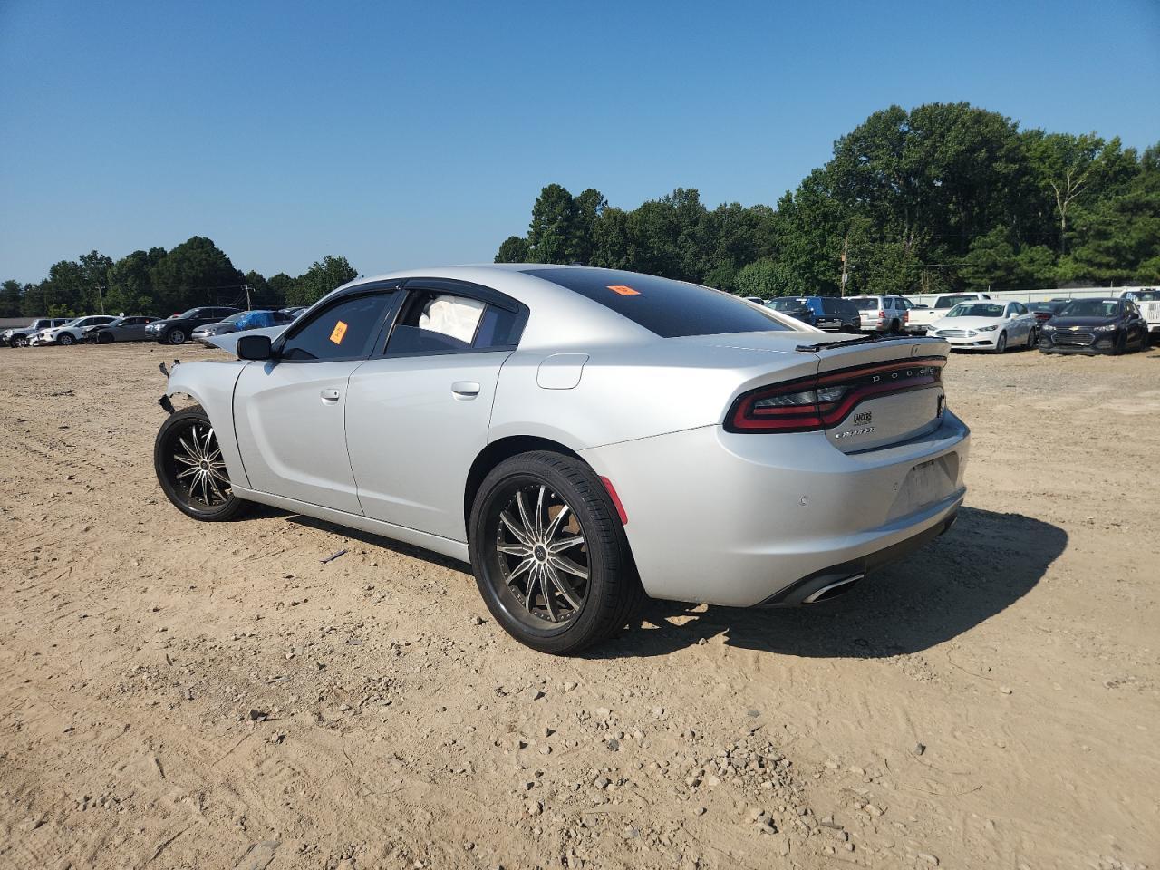 2022 Dodge Charger Sxt - Фото 2