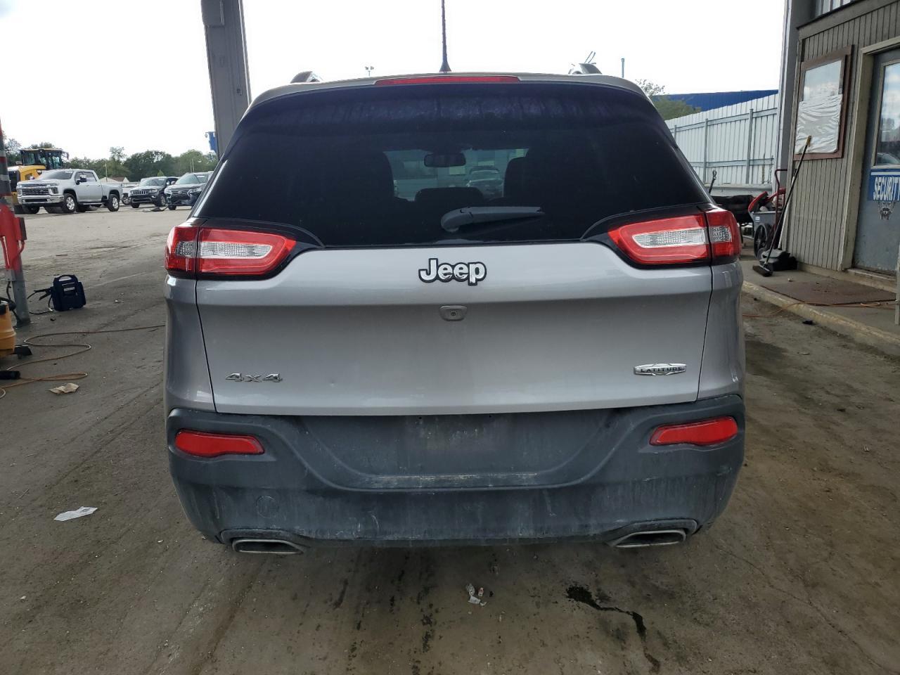 2018 Jeep Cherokee Latitude Plus - Фото 6