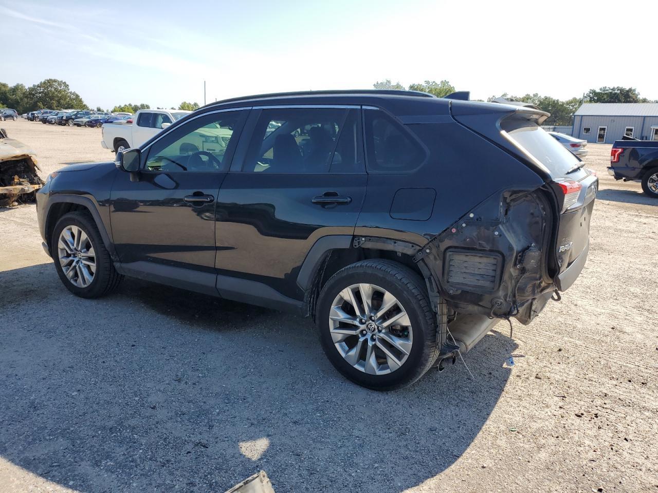 2020 Toyota Rav4 Xle Premium - Фото 2