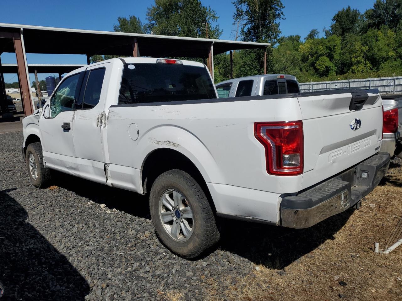 2017 Ford F150 Super Cab - Фото 2