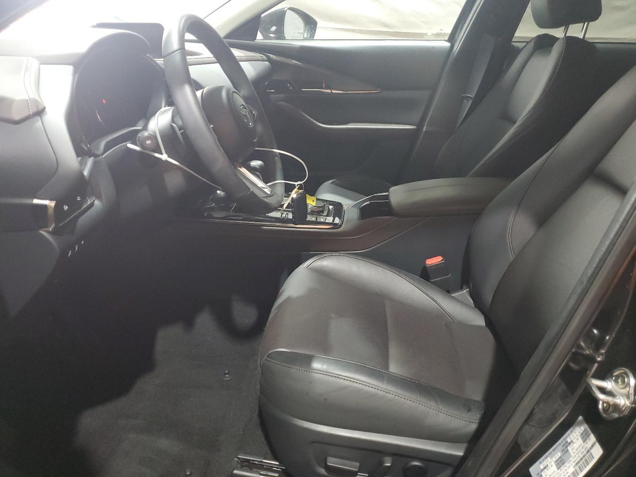 2025 Mazda Cx-30 Premium - Image 7