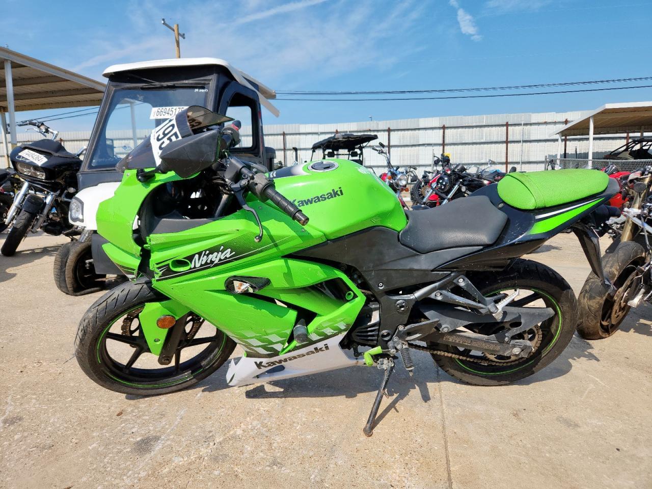 2010 Kawasaki Ex250 J - Фото 3