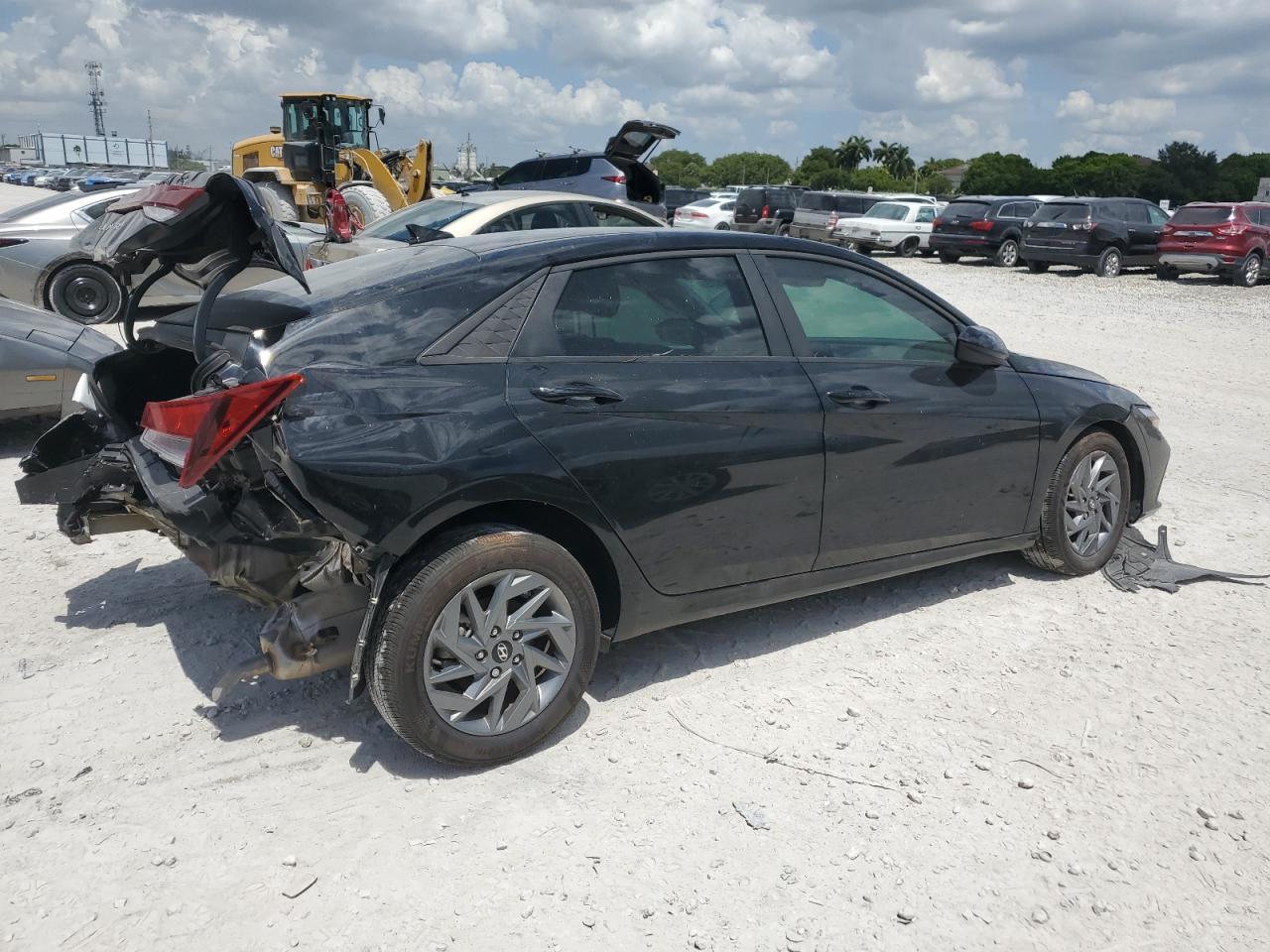 2024 Hyundai Elantra Sel - Фото 3